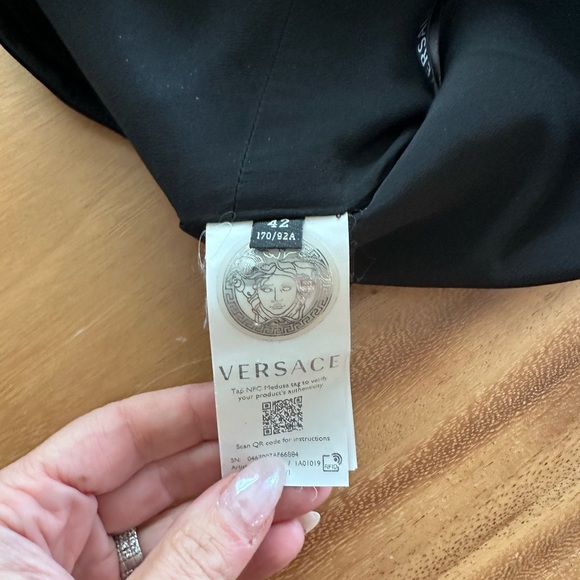 Versace black crop top - Picture 3 of 3